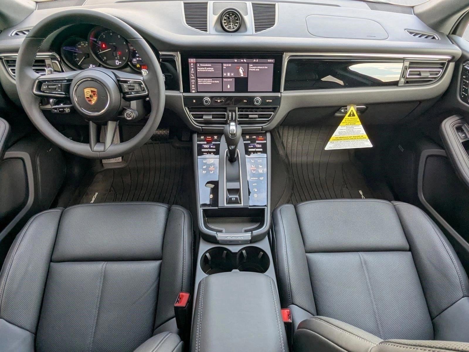 Thumbnail: 2026 Porsche Macan - 5