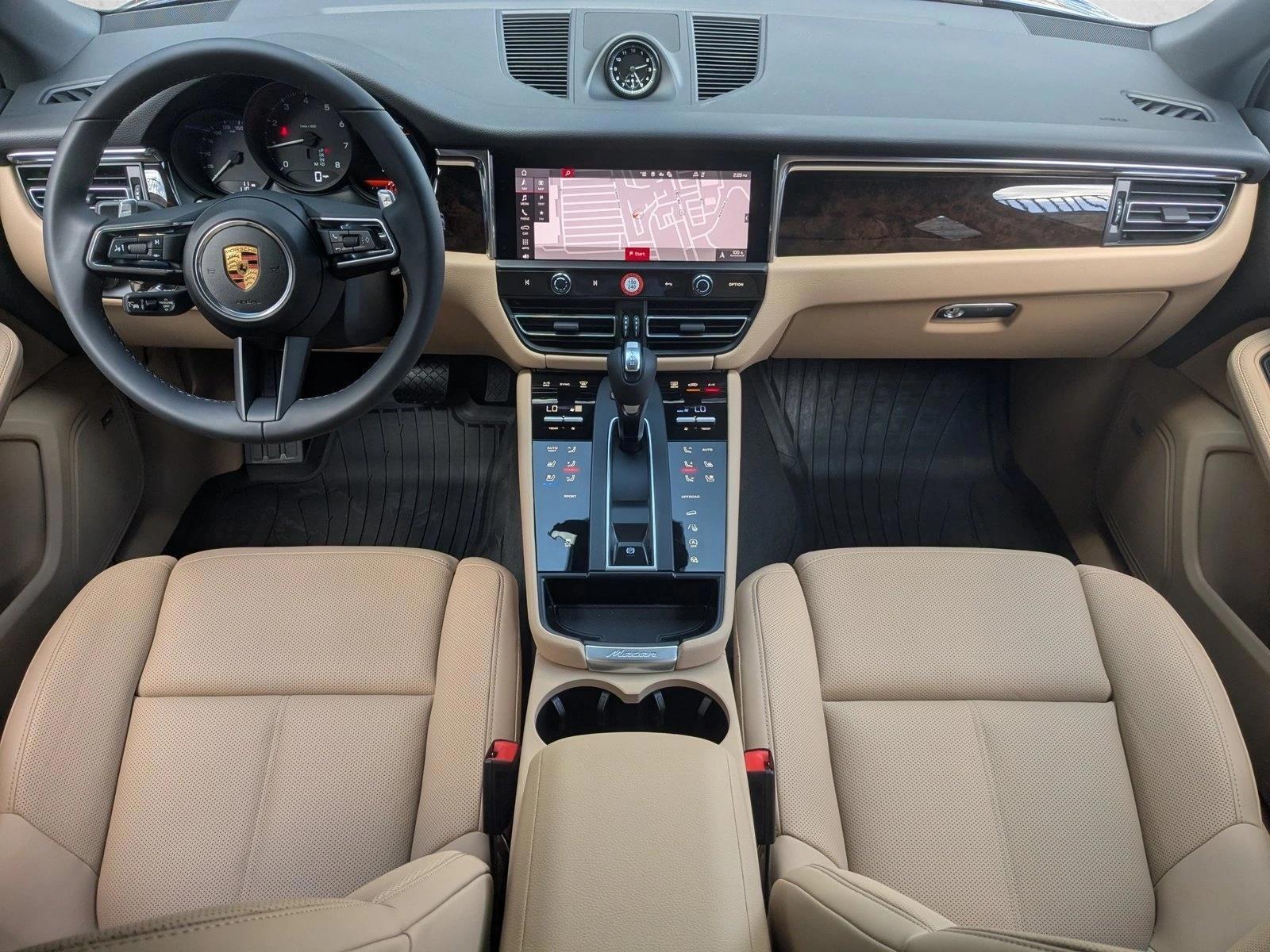 Thumbnail: 2026 Porsche Macan - 3