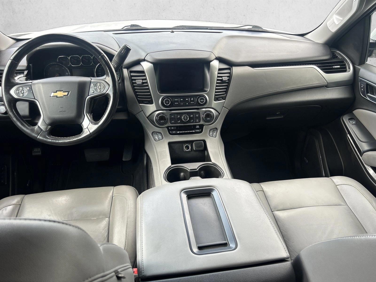 Thumbnail: 2019 Chevrolet Suburban - 3