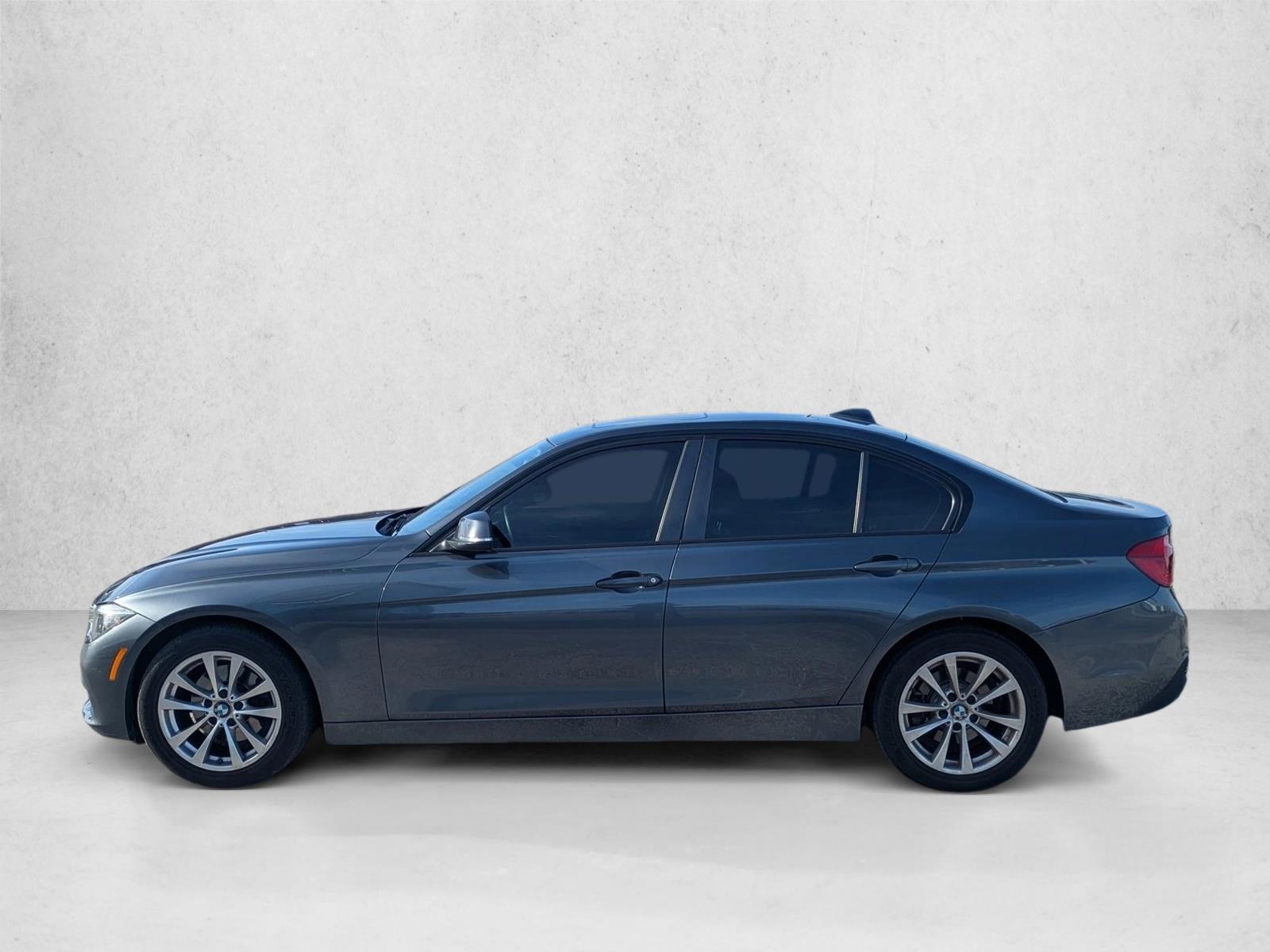 Thumbnail: 2016 BMW 3 Series - 2