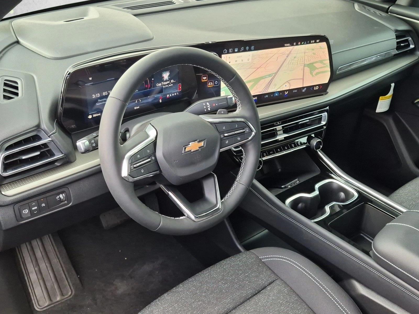 Thumbnail: 2027 Chevrolet Traverse - 3
