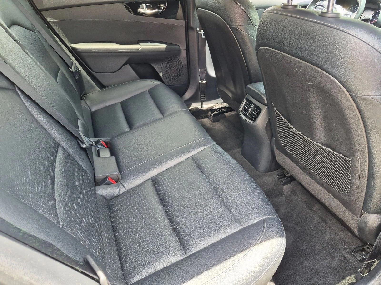 2021 Kia Forte EX - Photo 18