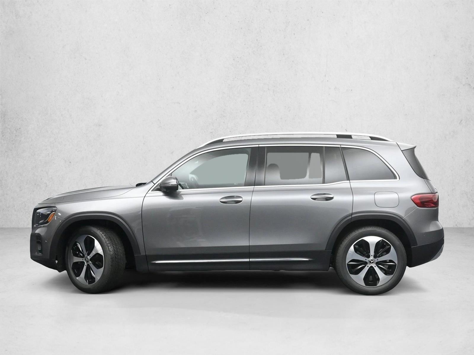 Thumbnail: 2026 Mercedes-Benz GLB - 2
