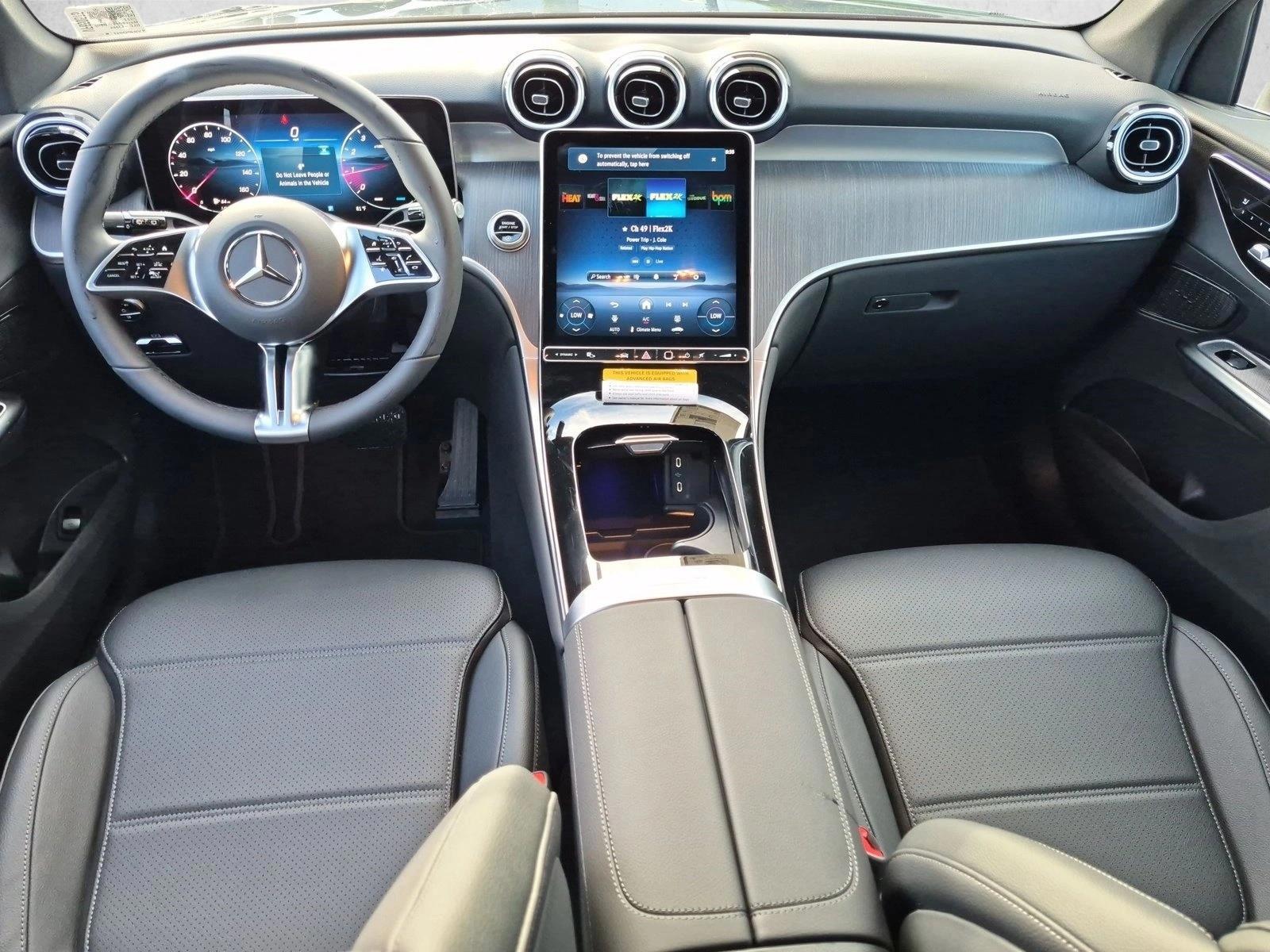 Thumbnail: 2027 Mercedes-Benz GLC - 3