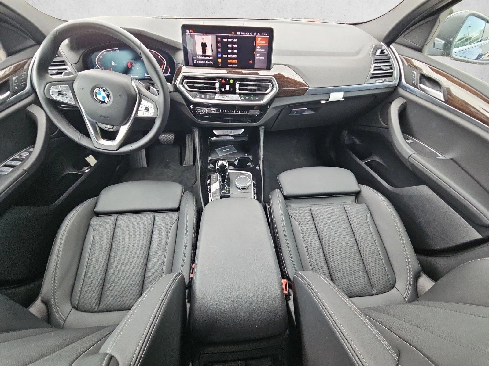 Thumbnail: 2025 BMW X4 - 3