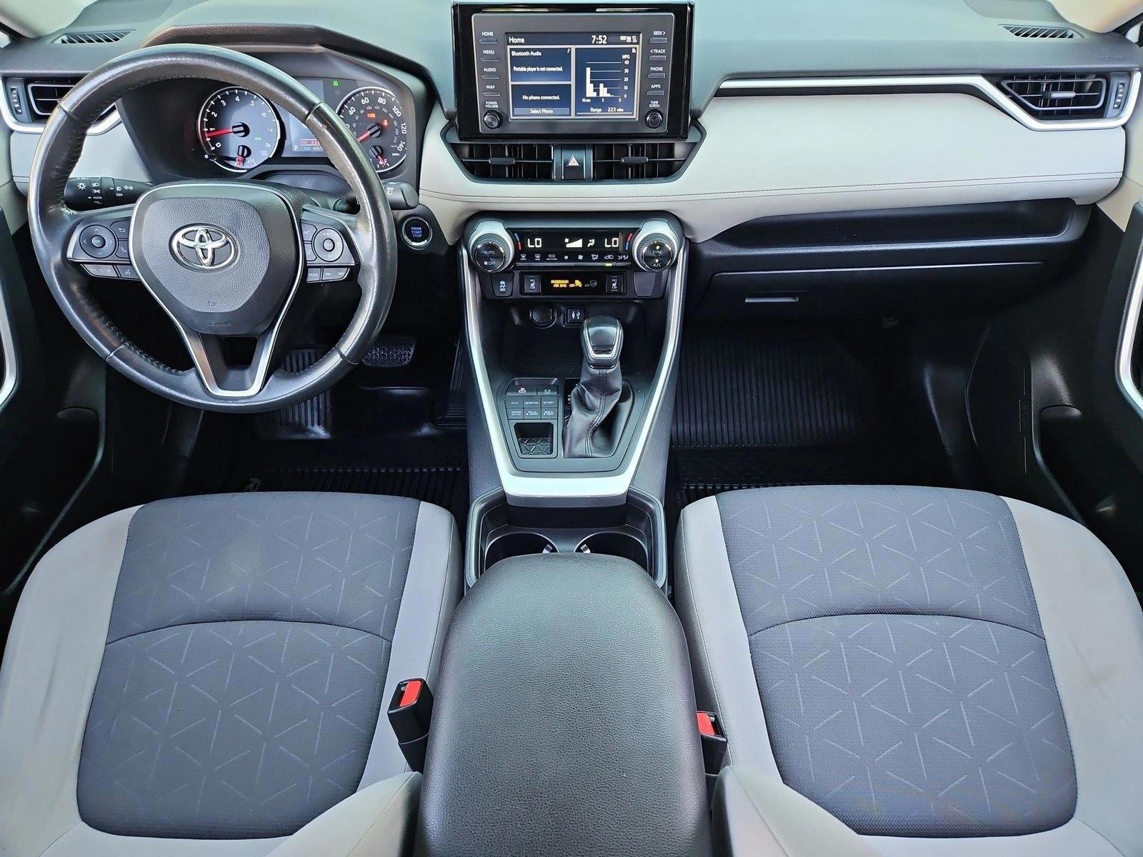 Thumbnail: 2019 Toyota RAV4 - 4
