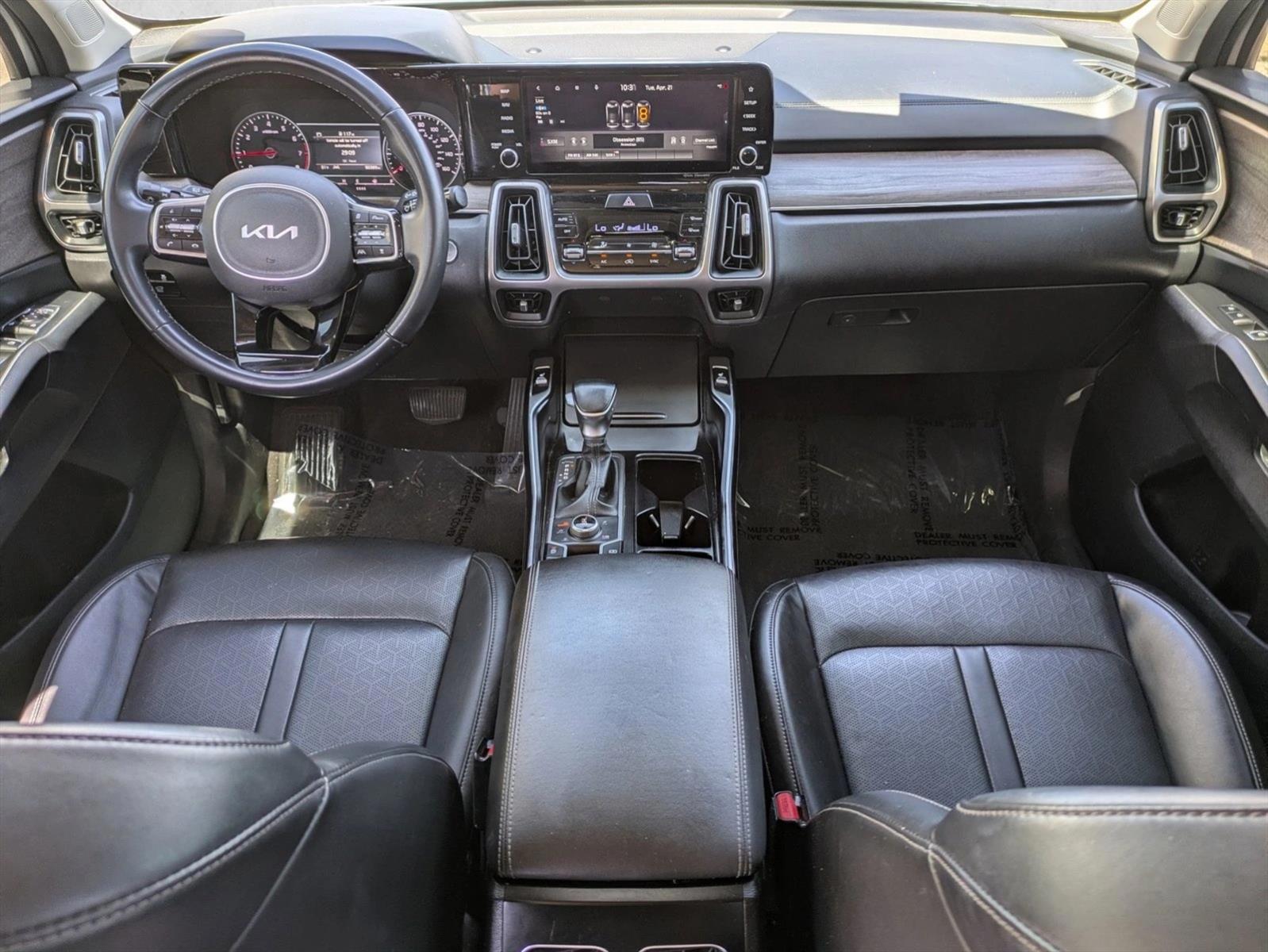Thumbnail: 2022 Kia Sorento - 4