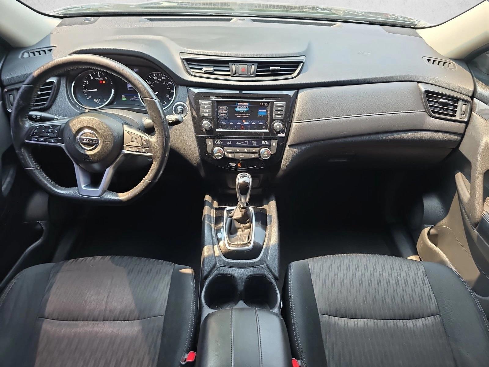 Thumbnail: 2018 Nissan Rogue - 3