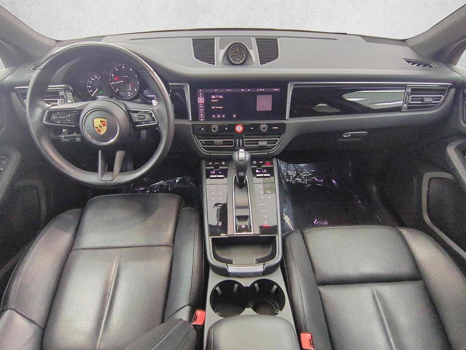 Thumbnail: 2023 Porsche Macan - 4
