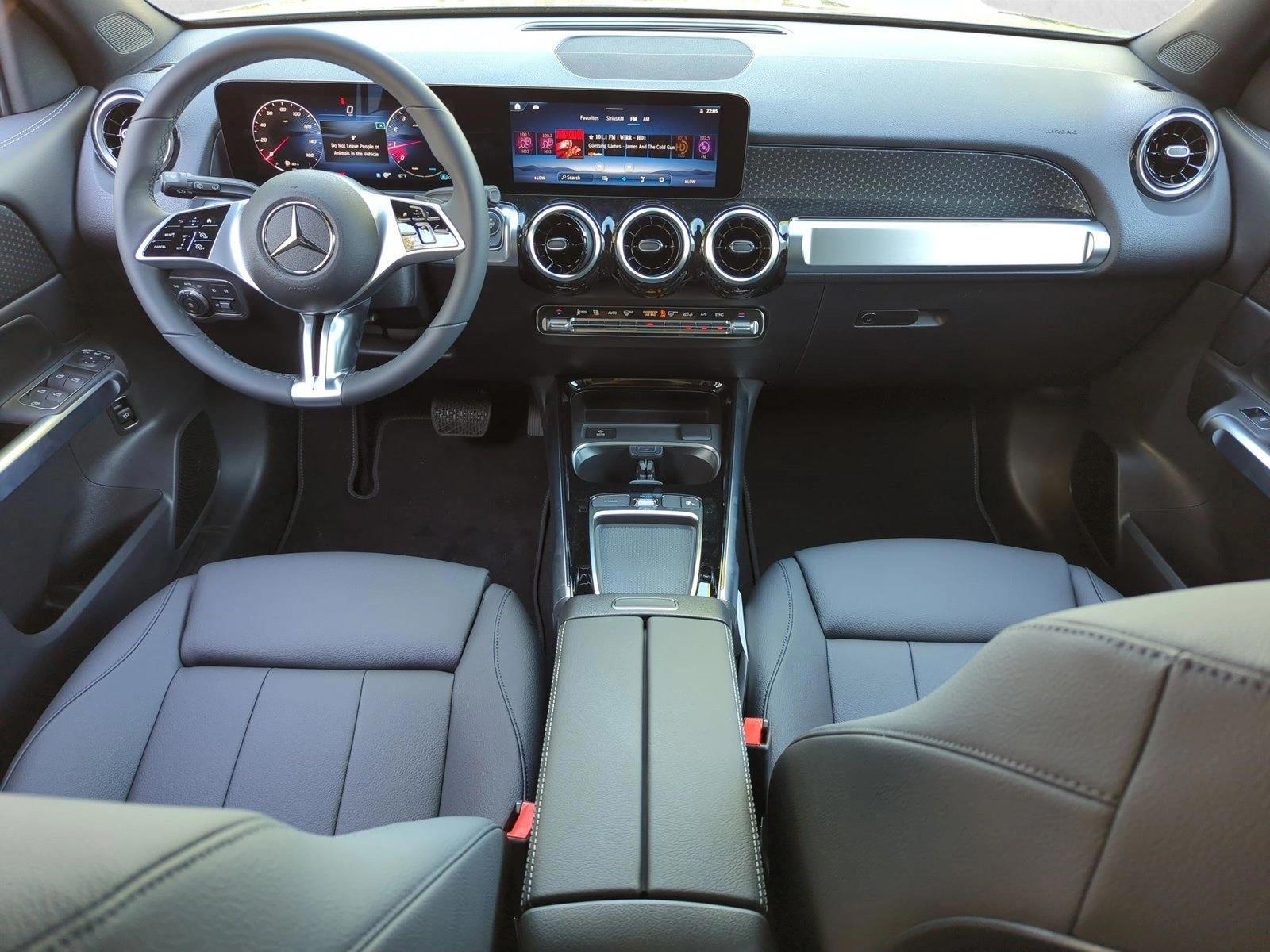 Thumbnail: 2026 Mercedes-Benz GLB - 4