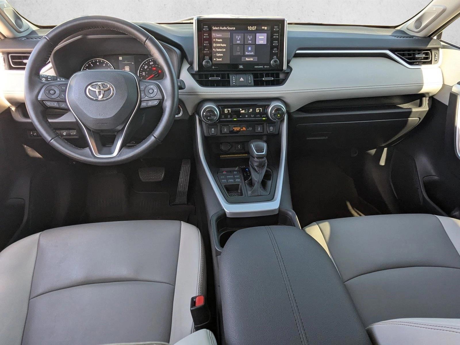 Thumbnail: 2021 Toyota RAV4 - 3