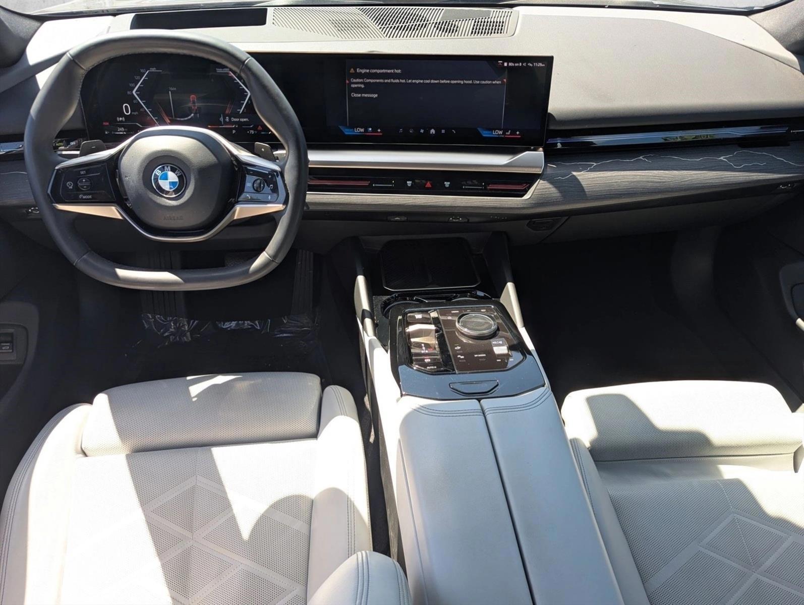 Thumbnail: 2024 BMW 5 Series - 3