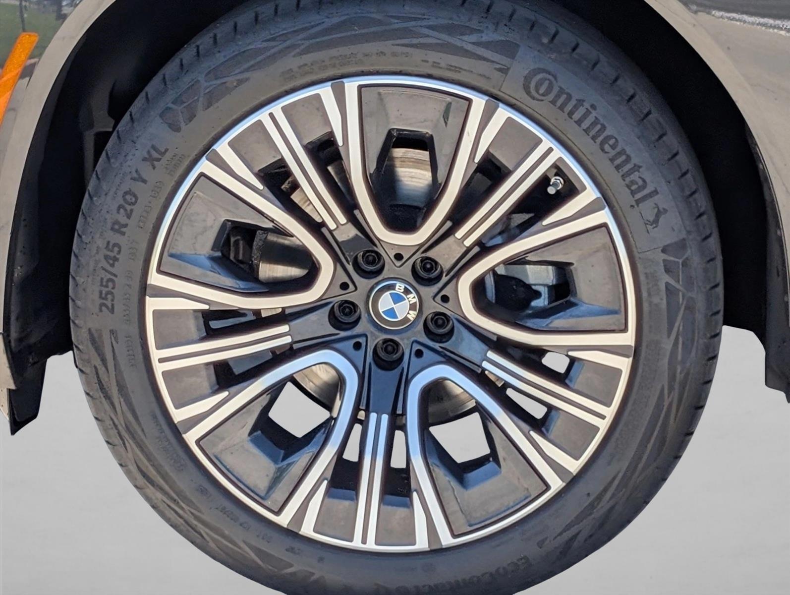 2026 BMW X3 30 - Photo 23