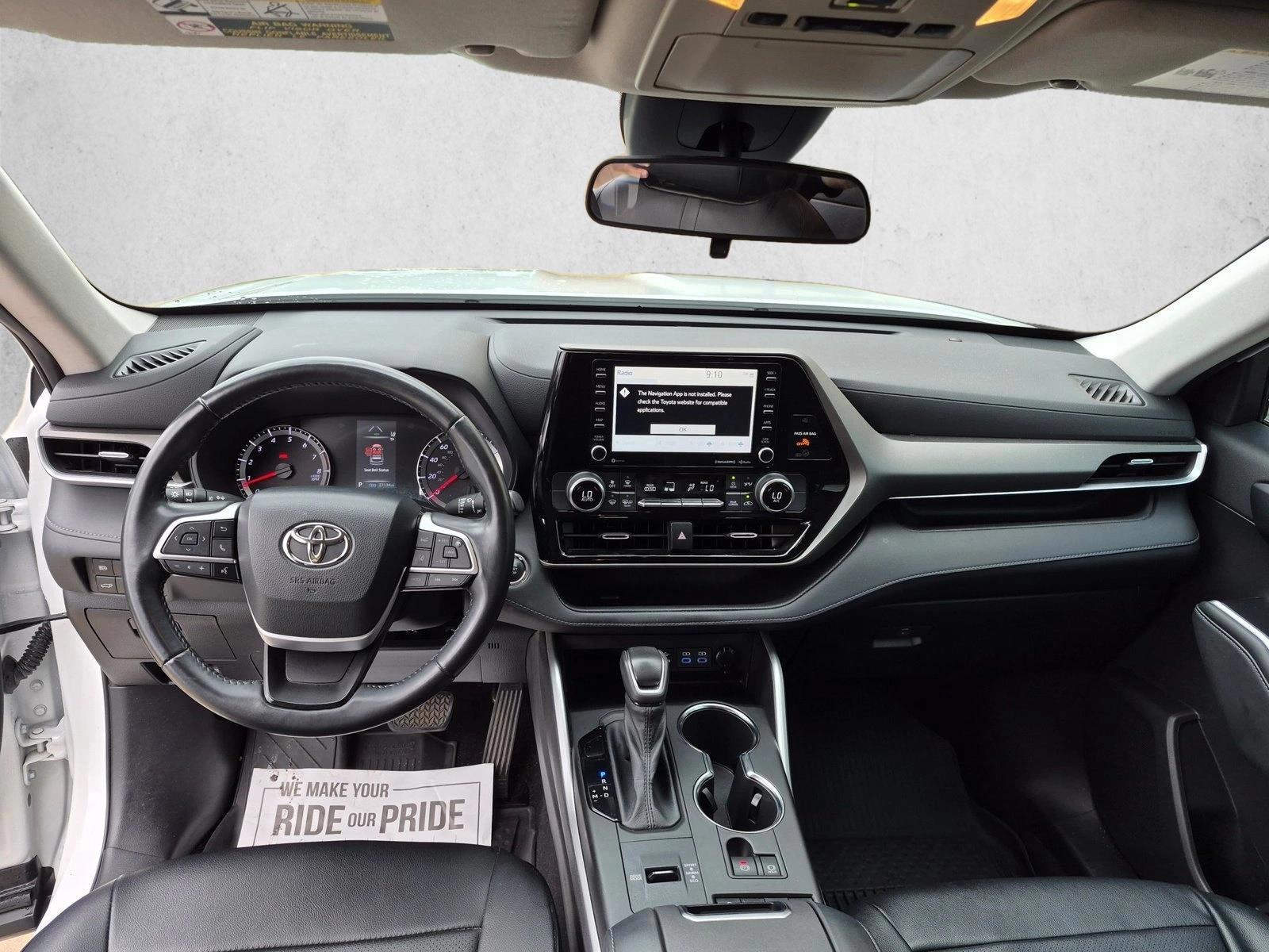 Thumbnail: 2022 Toyota Highlander - 3