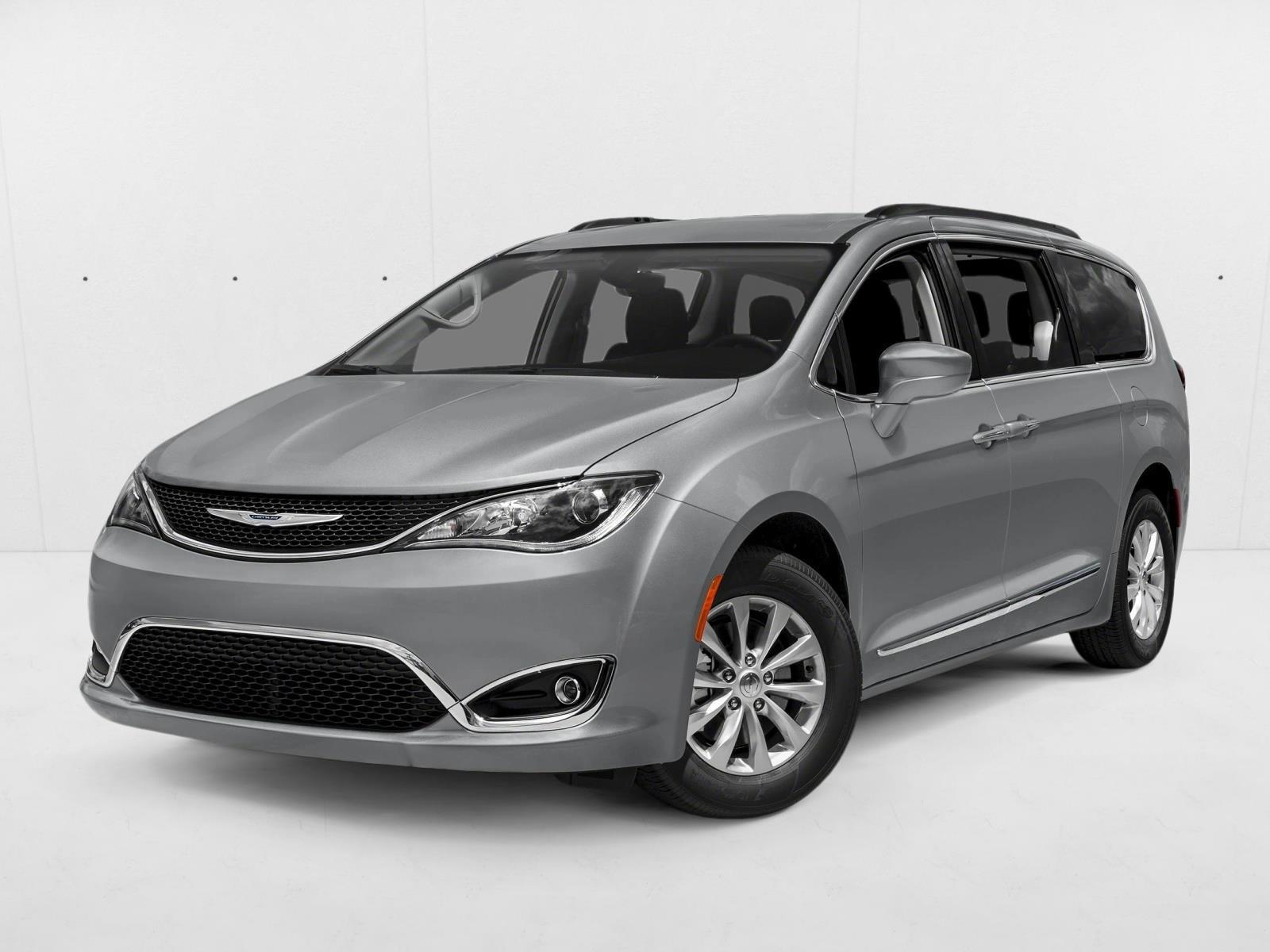 2019 Chrysler Pacifica Limited's photo