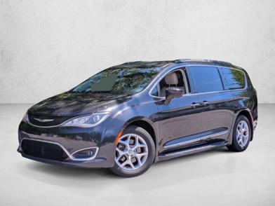 2017 Chrysler Pacifica Touring L -
                  Hardeeville, SC
