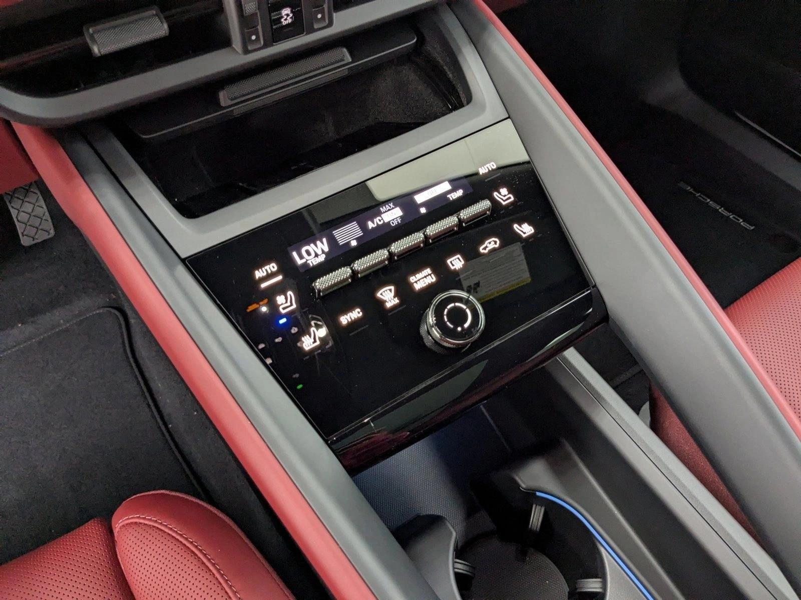 2025 Porsche Macan Base - Photo 18