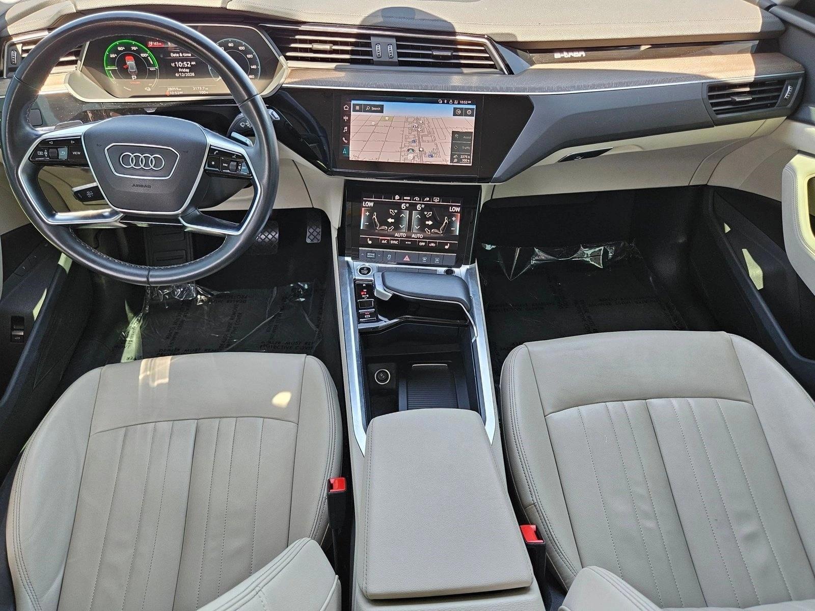 Thumbnail: 2024 Audi Q8 e-tron - 4