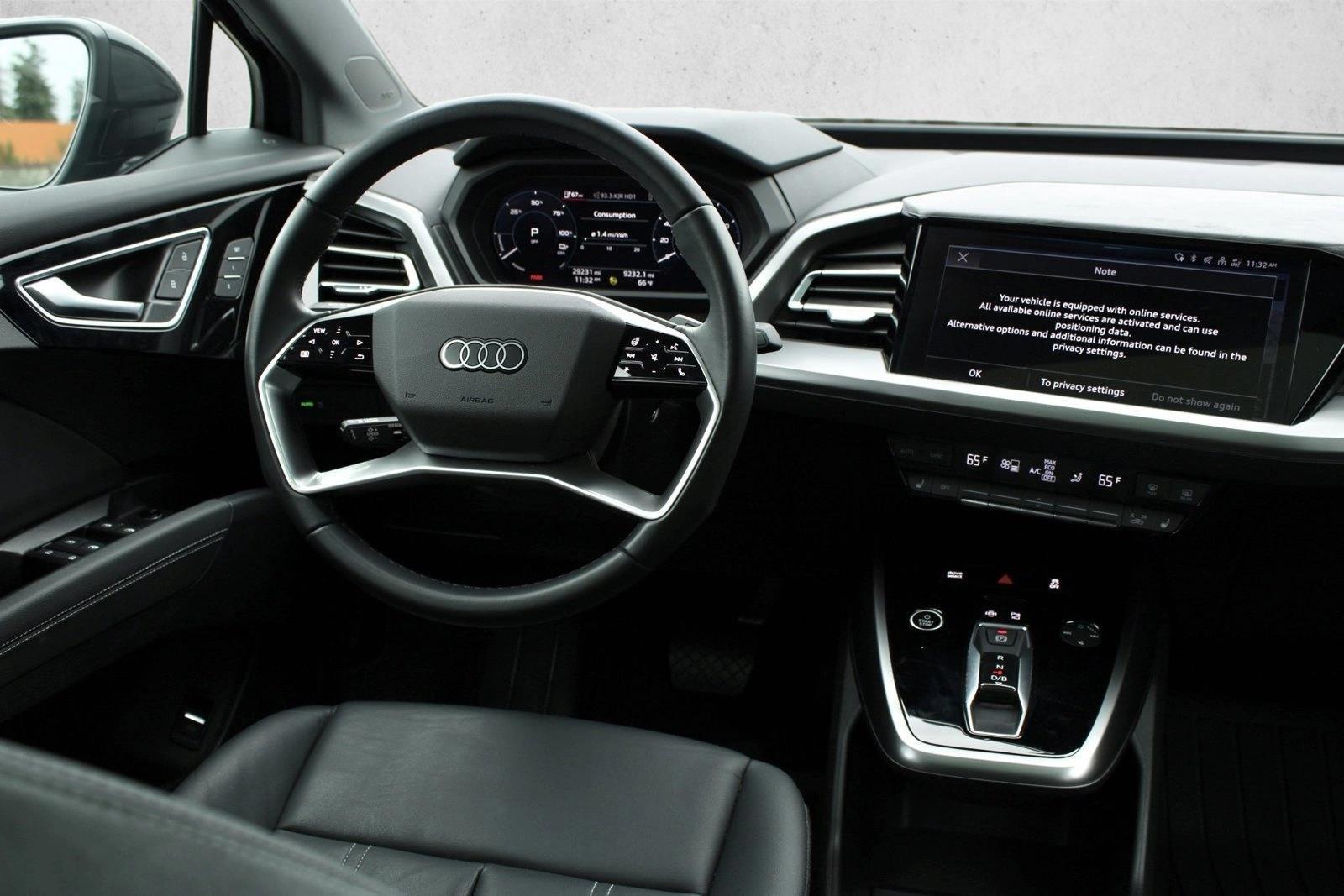 Thumbnail: 2023 Audi Q4 e-tron - 3