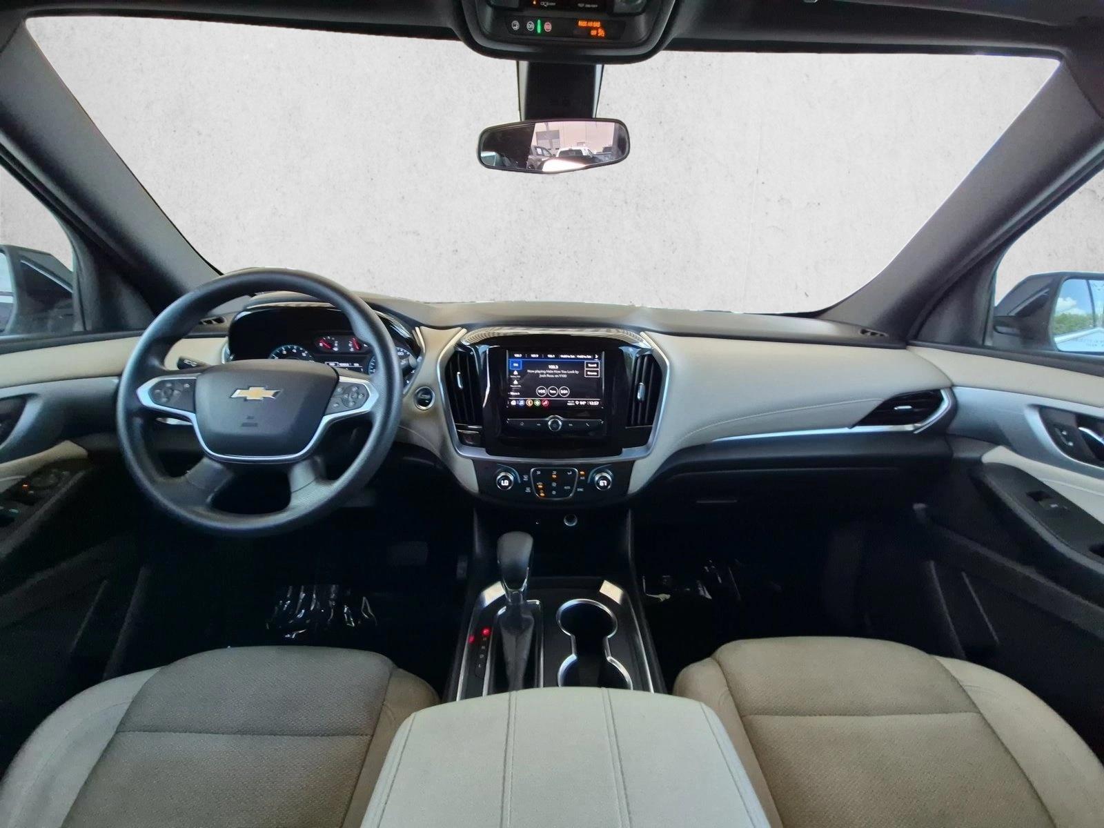 Thumbnail: 2023 Chevrolet Traverse - 3