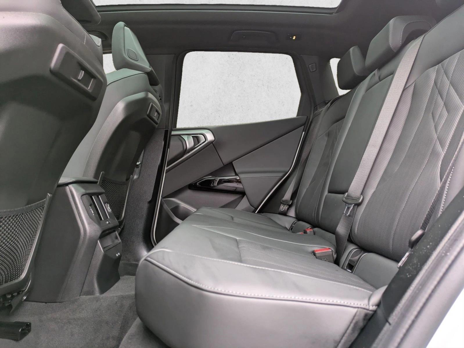 2026 BMW X3 30 - Photo 17