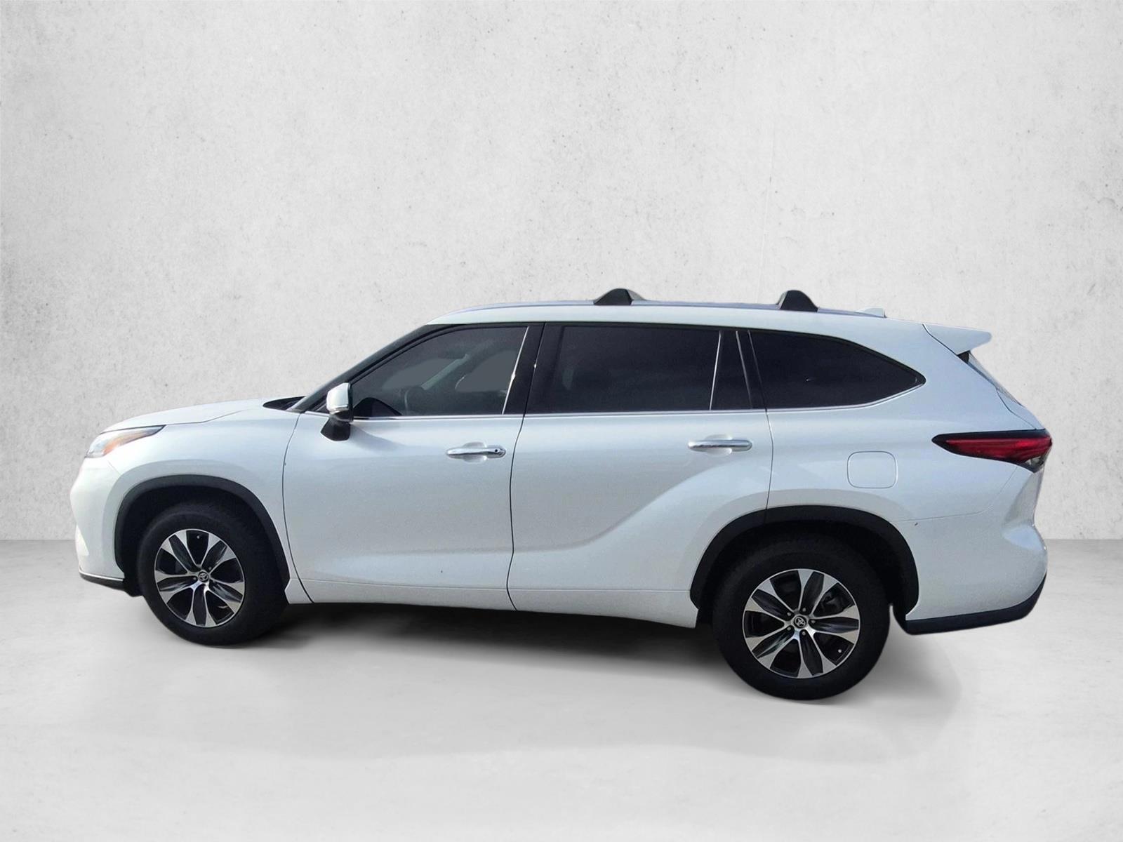 Thumbnail: 2020 Toyota Highlander - 2