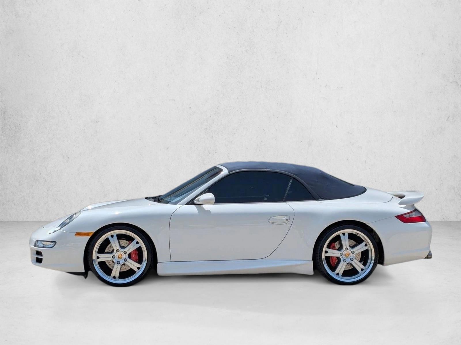 Thumbnail: 2006 Porsche 911 - 2