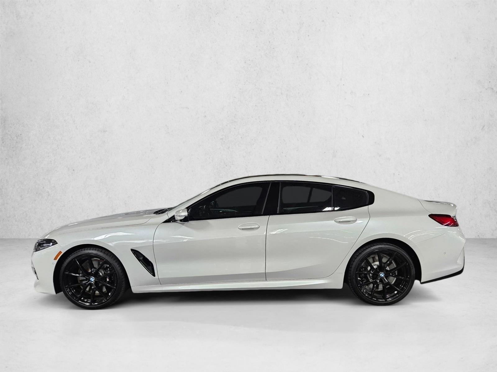 Thumbnail: 2025 BMW 8 Series - 2