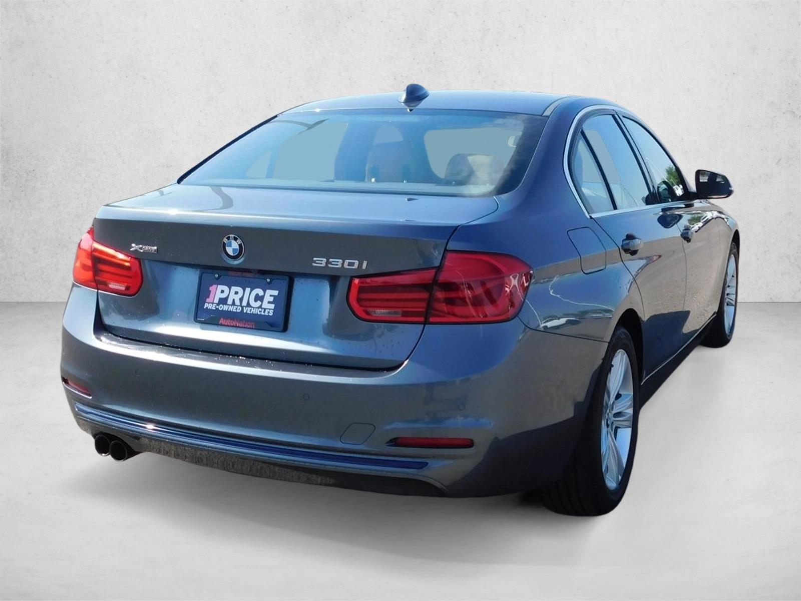 2017 BMW 3 Series 330i - Photo 9
