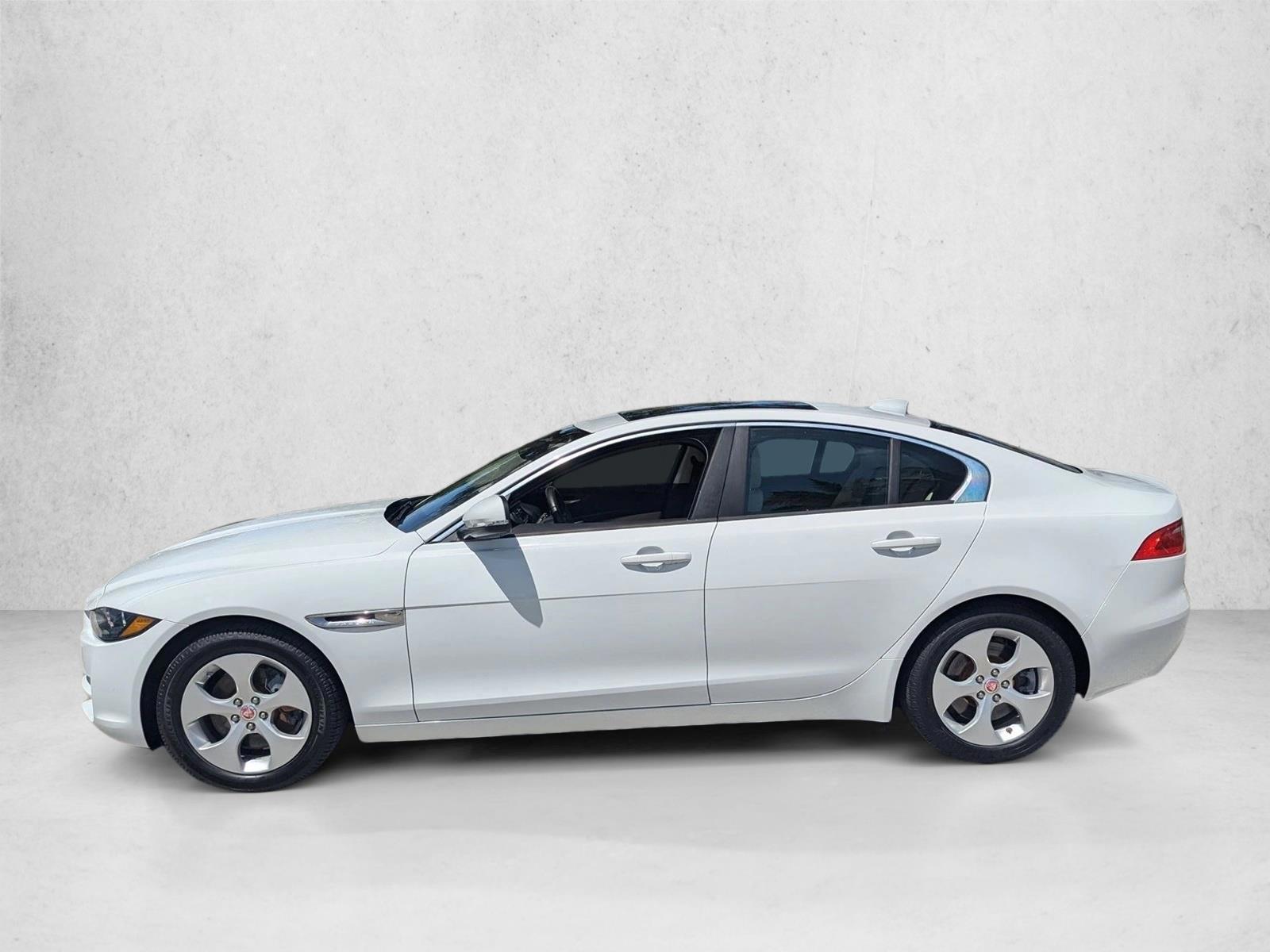 Thumbnail: 2017 Jaguar XE - 2