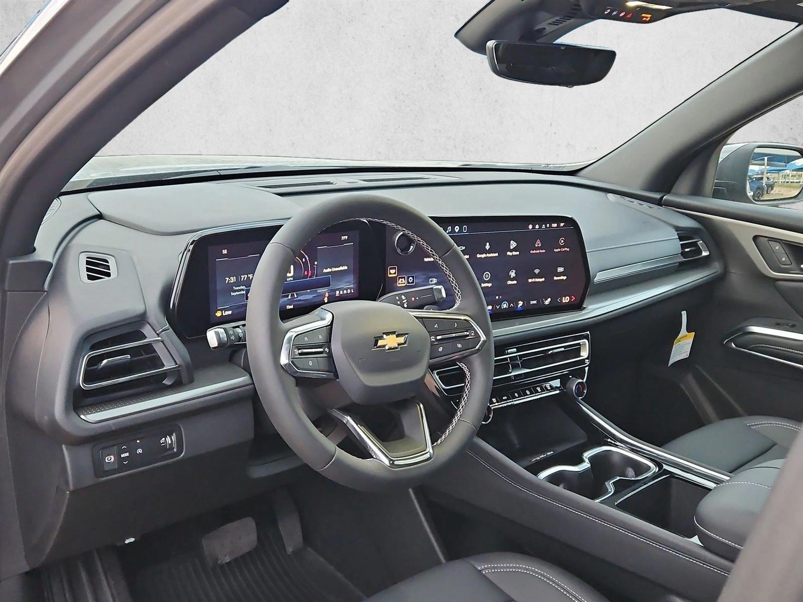 Thumbnail: 2027 Chevrolet Traverse - 3