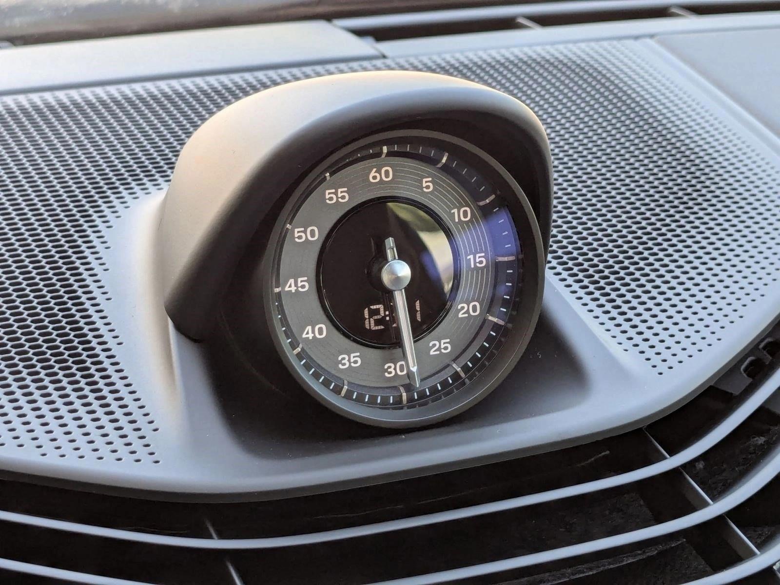 2025 Porsche Taycan Base - Photo 21