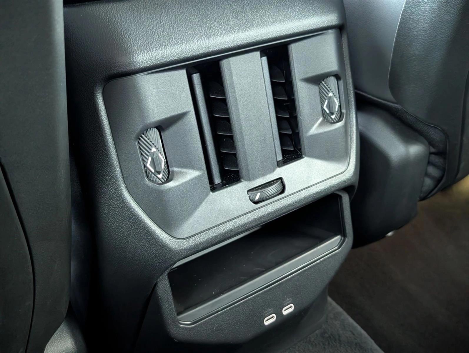 2026 BMW X3 30 - Photo 16