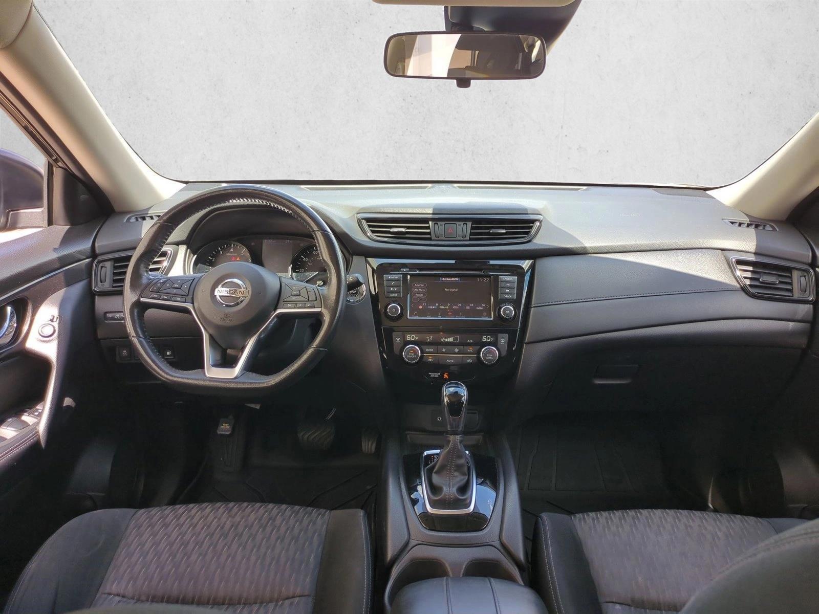 Thumbnail: 2019 Nissan Rogue - 3