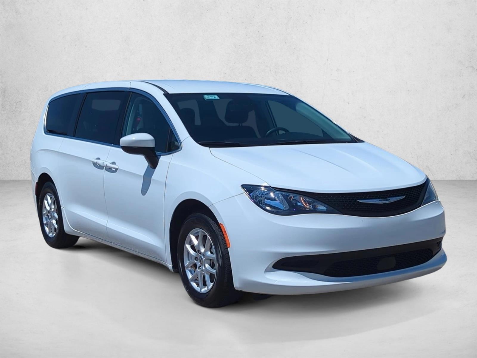 2023 Chrysler Voyager