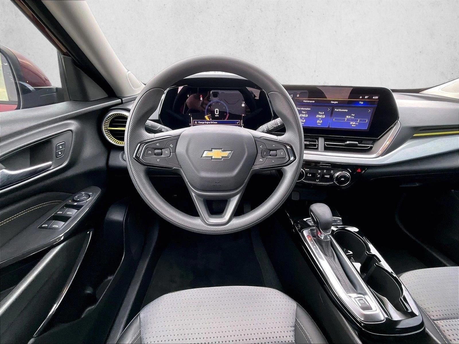 Thumbnail: 2024 Chevrolet Trax - 3