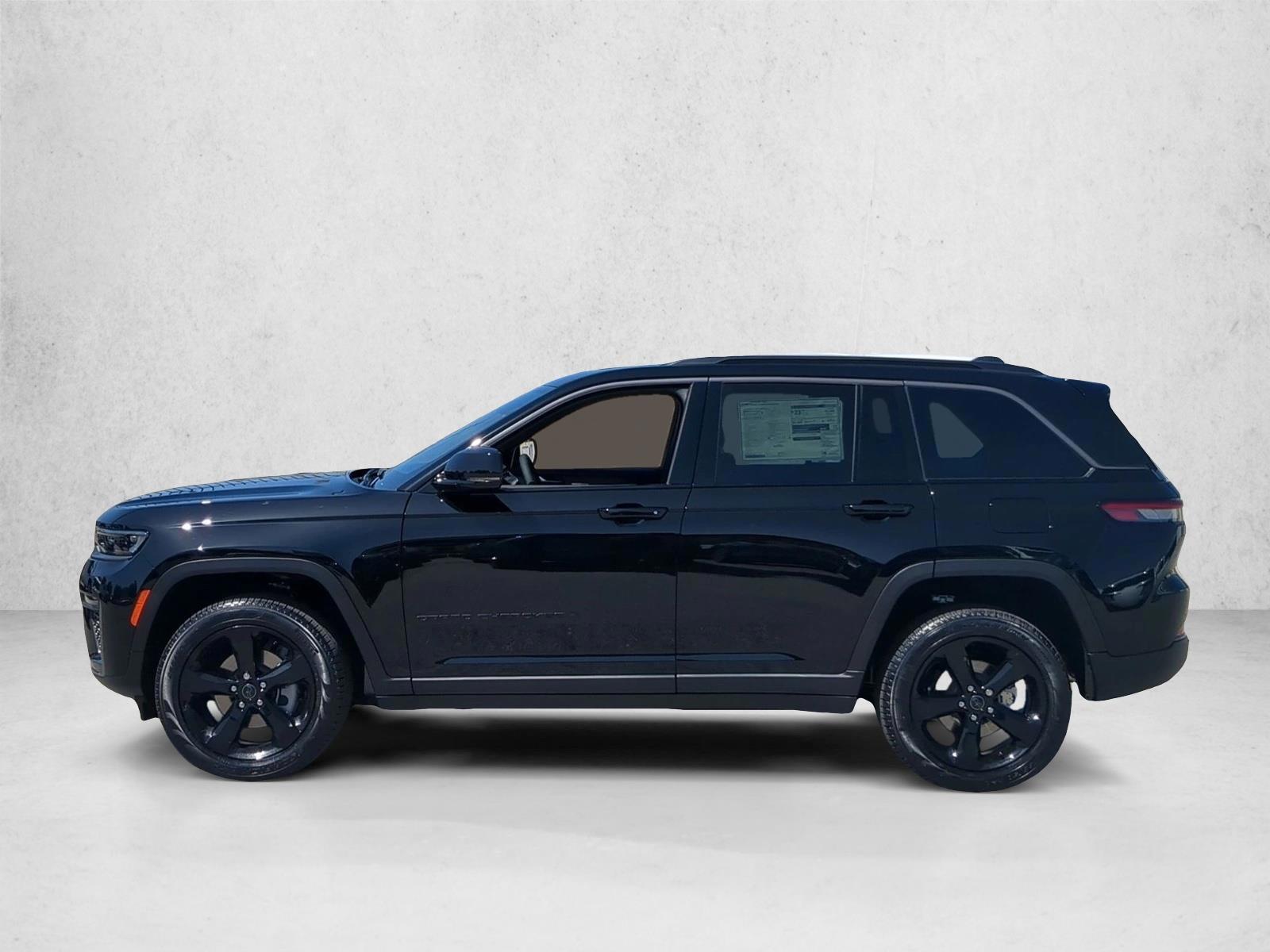 Thumbnail: 2027 Jeep Grand Cherokee - 2