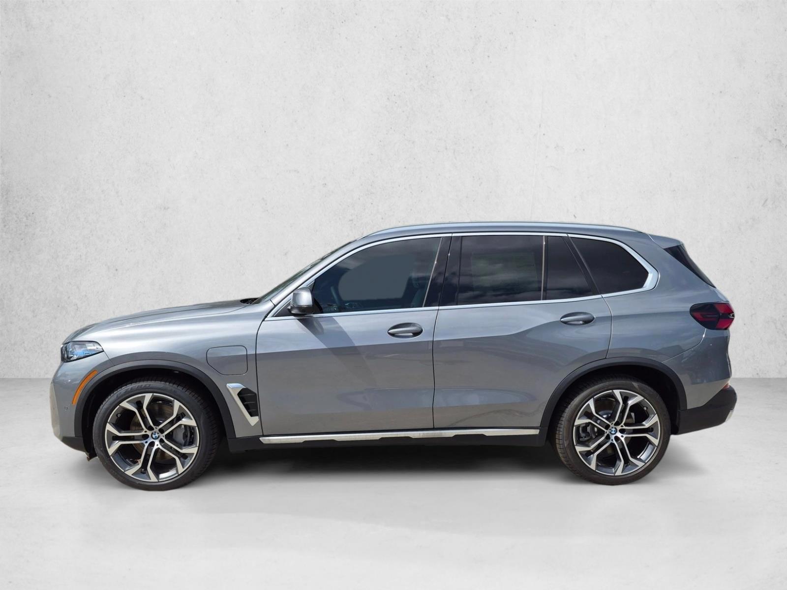 Thumbnail: 2026 BMW X5 - 2