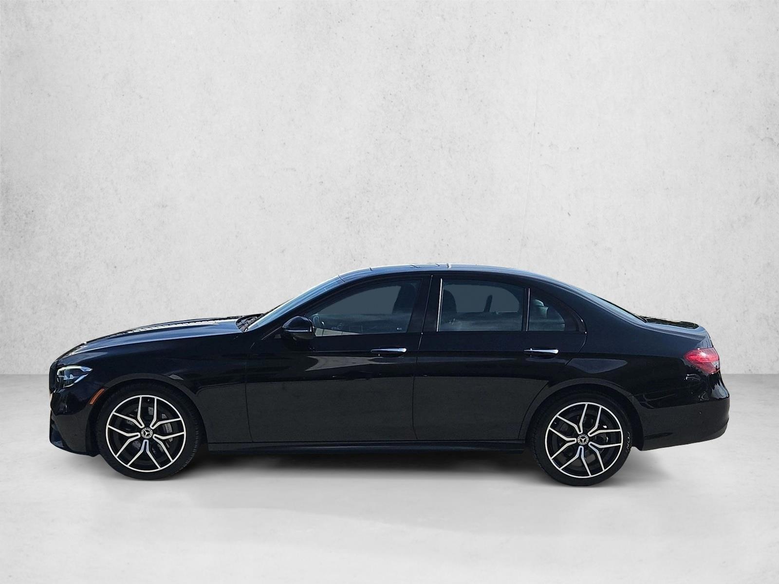 Thumbnail: 2022 Mercedes-Benz E-Class - 2
