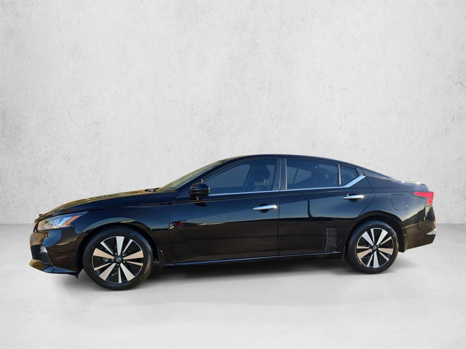 Thumbnail: 2022 Nissan Altima - 2