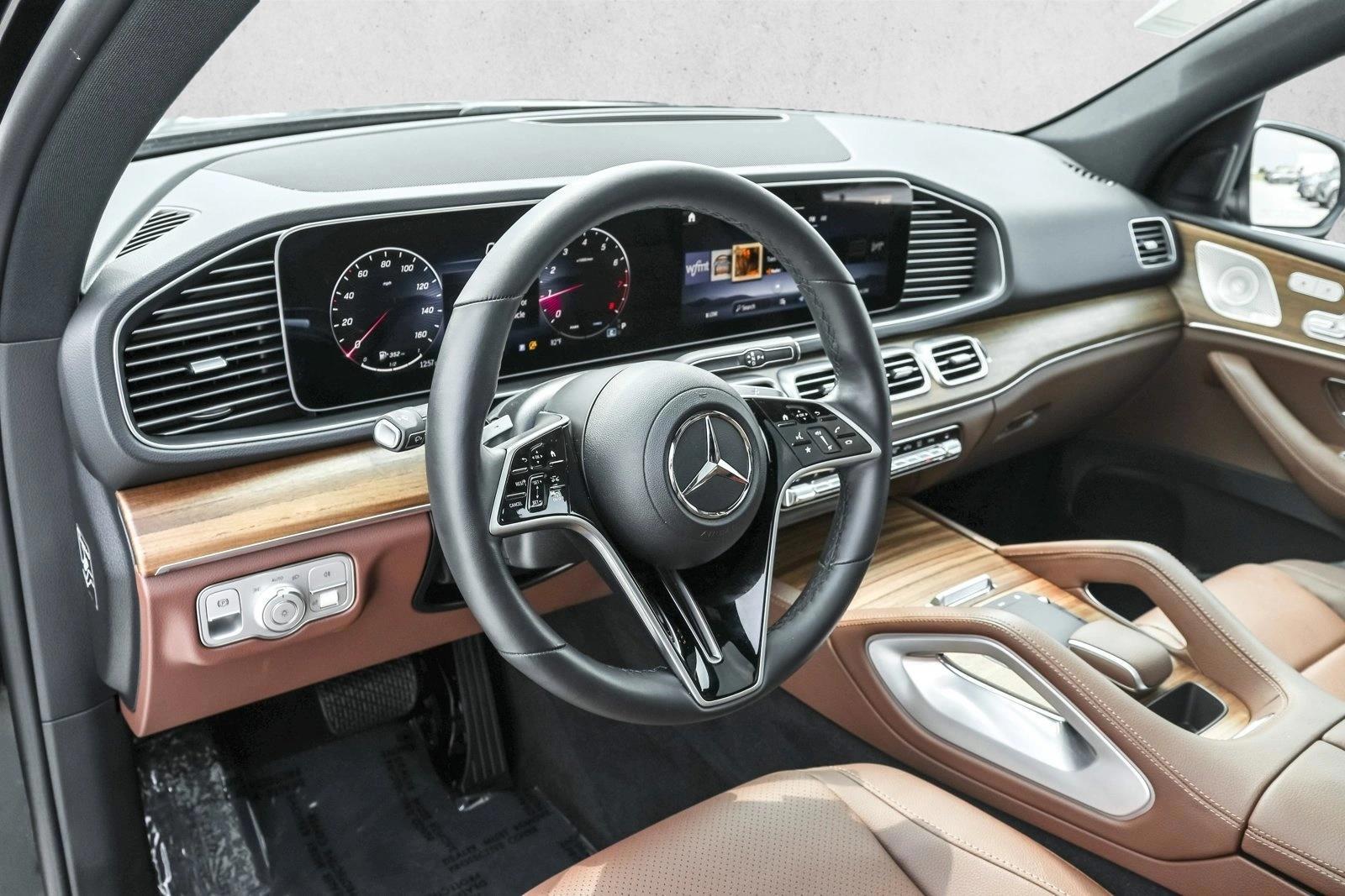 Thumbnail: 2026 Mercedes-Benz GLE - 3