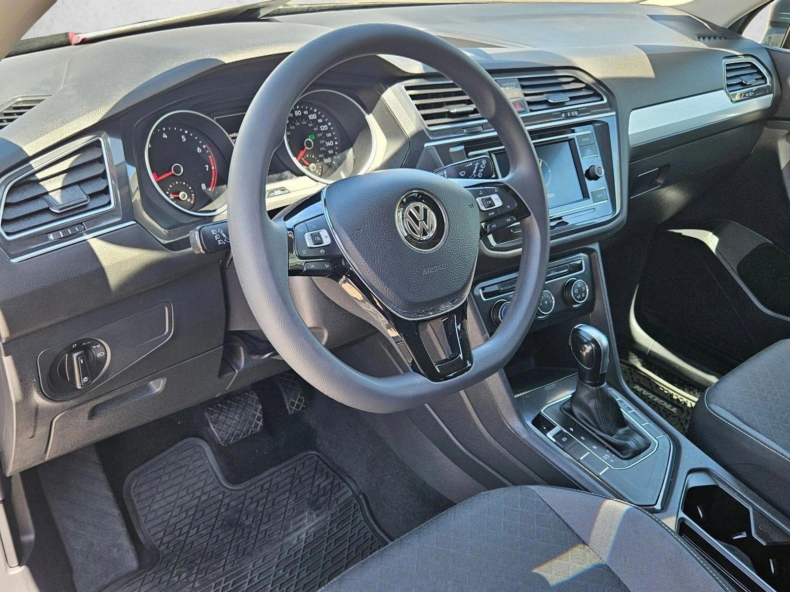 Thumbnail: 2021 Volkswagen Tiguan - 3
