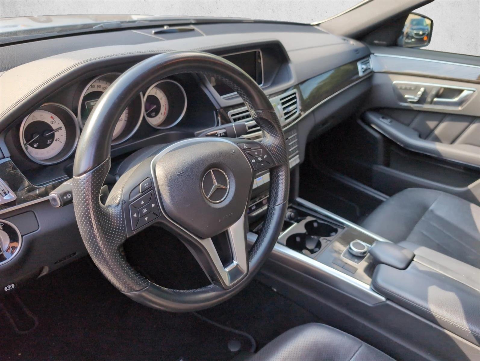 Thumbnail: 2016 Mercedes-Benz E-Class - 3