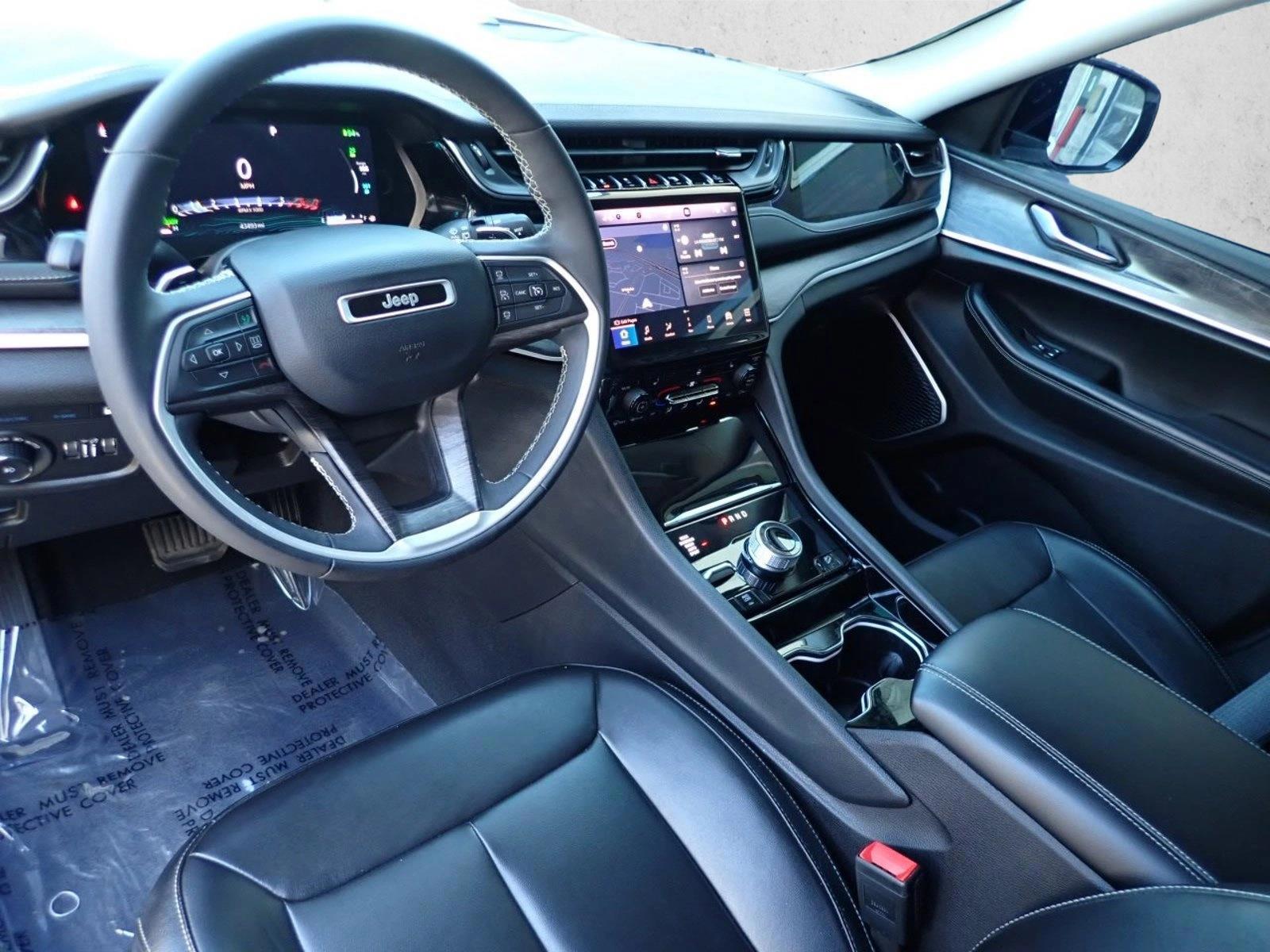 Thumbnail: 2023 Jeep Grand Cherokee - 3