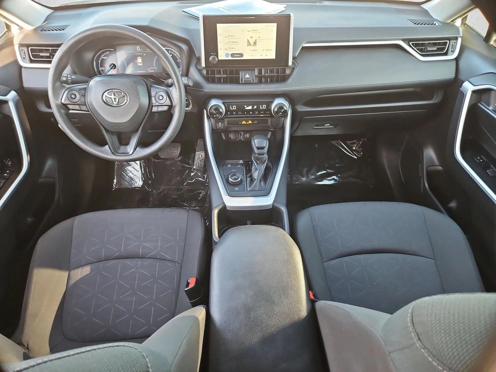 Thumbnail: 2025 Toyota RAV4 - 3