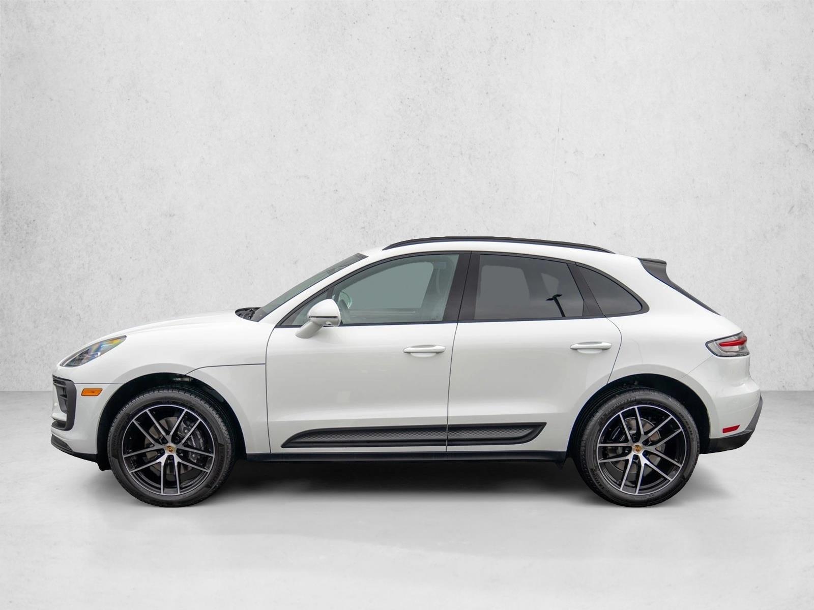 Thumbnail: 2025 Porsche Macan - 2