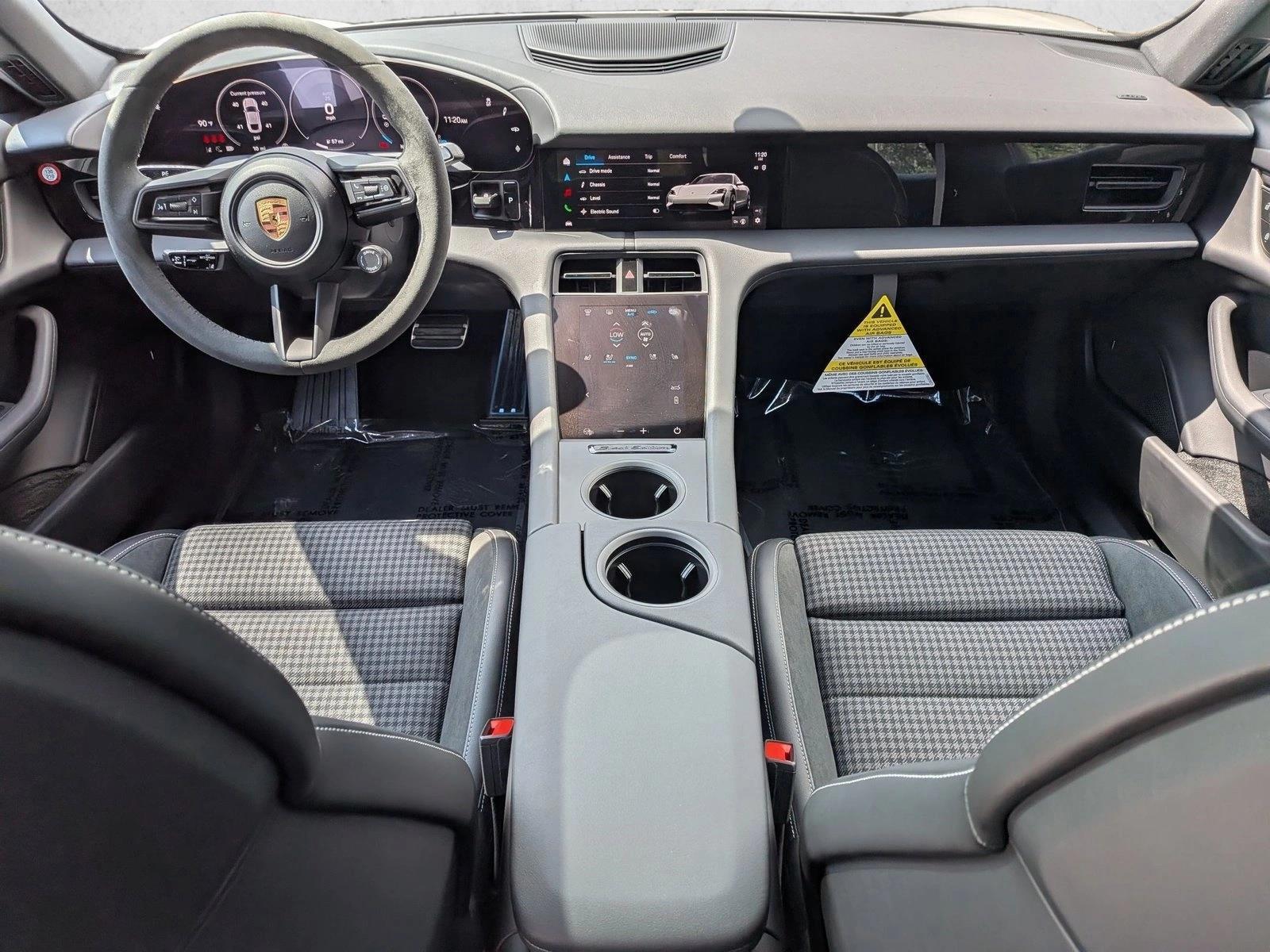 Thumbnail: 2026 Porsche Taycan - 5