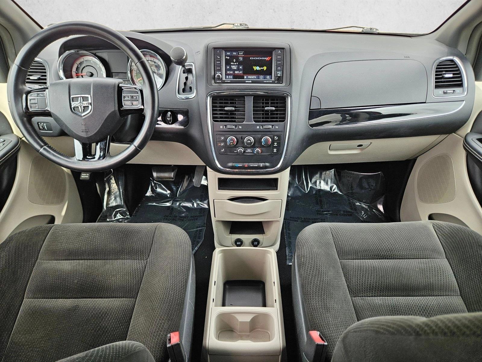 Thumbnail: 2016 Dodge Grand Caravan - 3