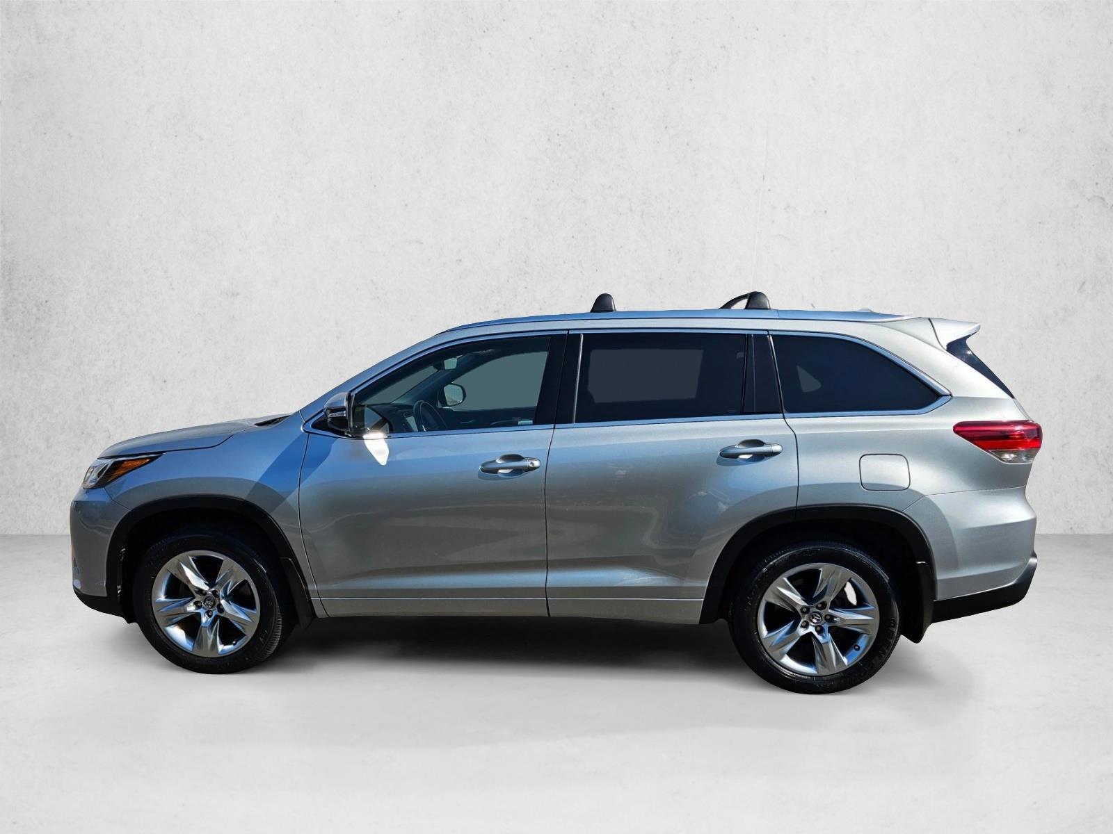 Thumbnail: 2017 Toyota Highlander - 2