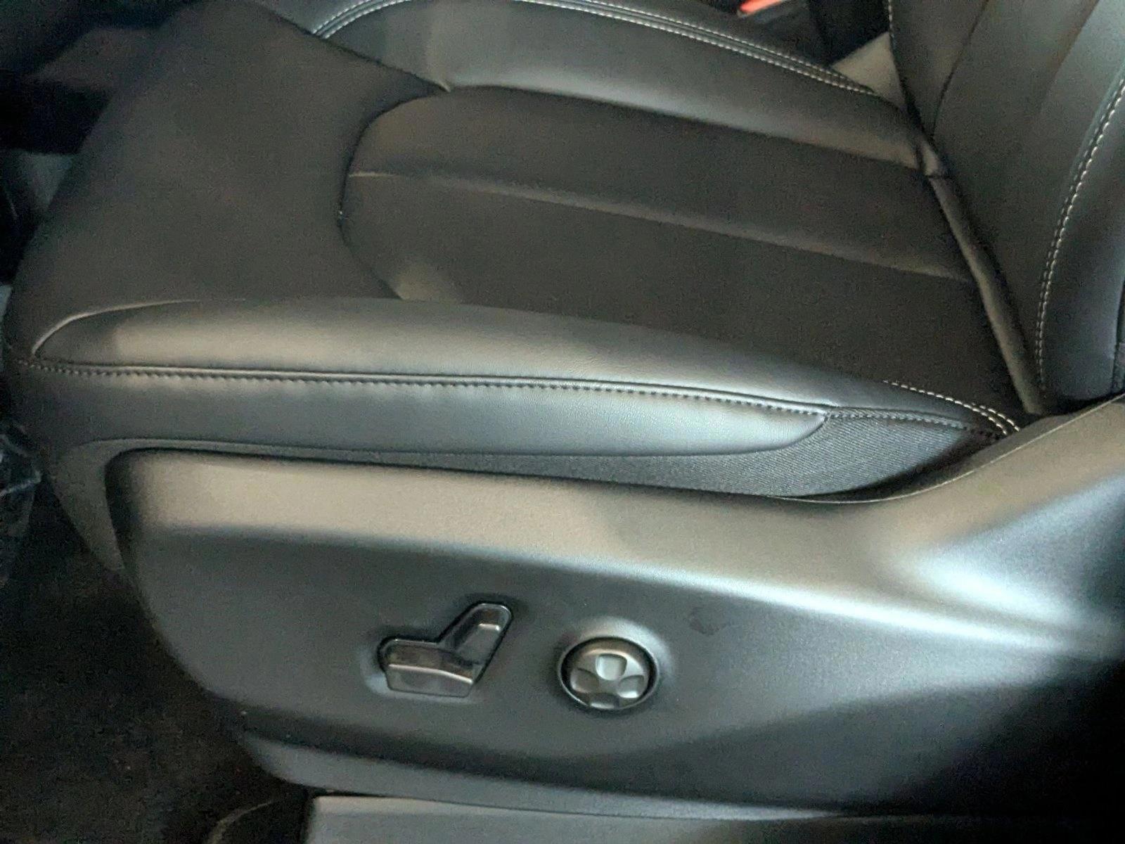 Thumbnail: 2026 Chrysler Pacifica - 4